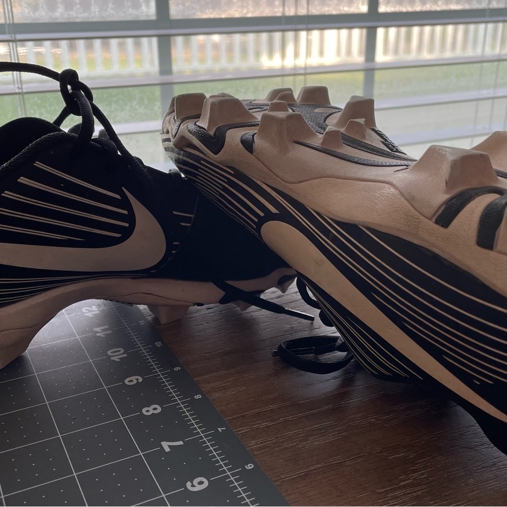 Women softball shoes soft cleated